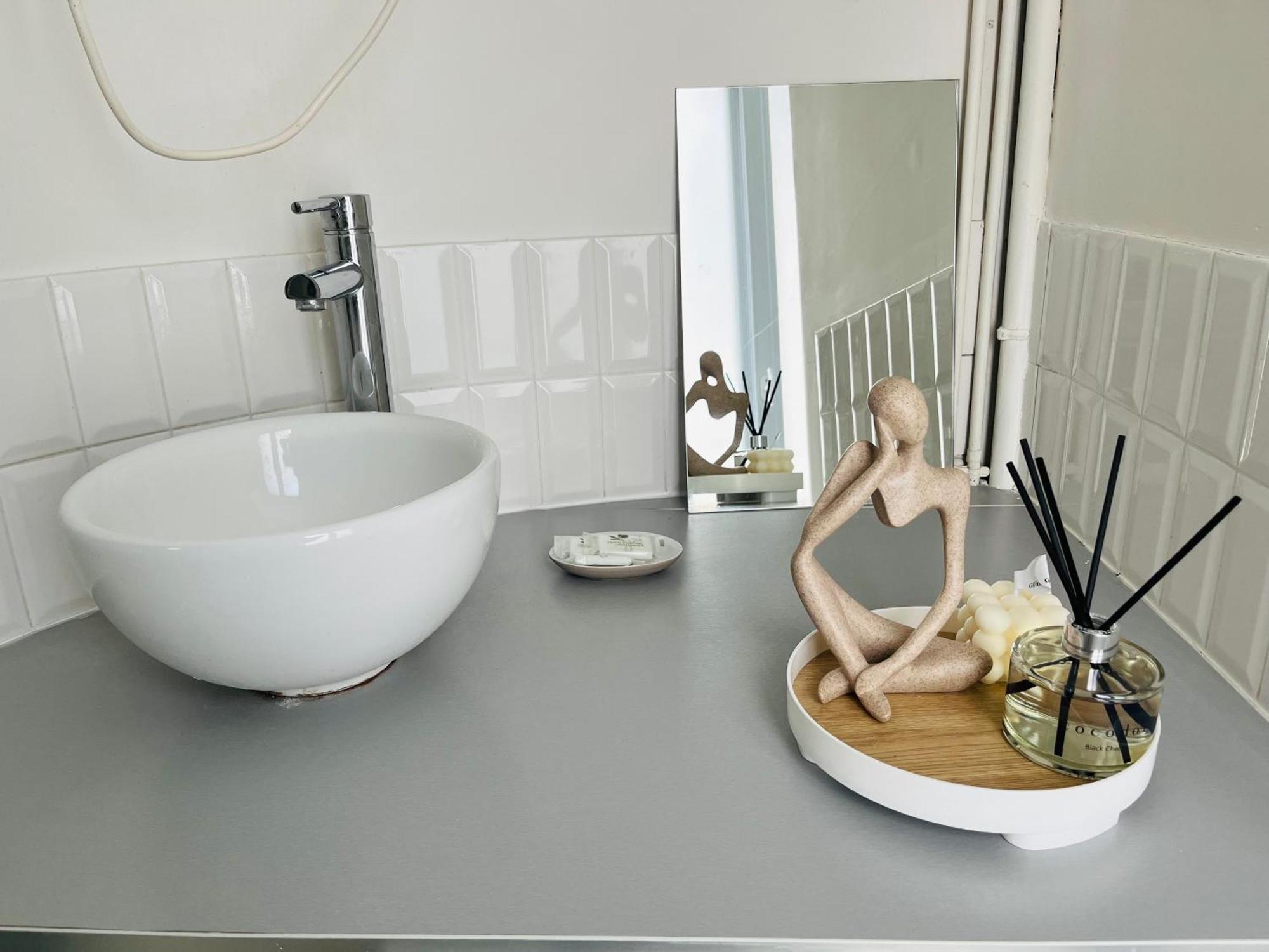 Dream Dwell Paris- 650M To Notre Dame Apartment Near Odeon ภายนอก รูปภาพ